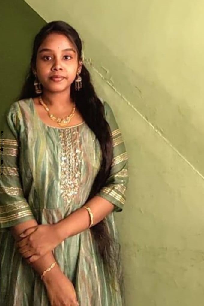 K சினேகா தர்ஷிணி