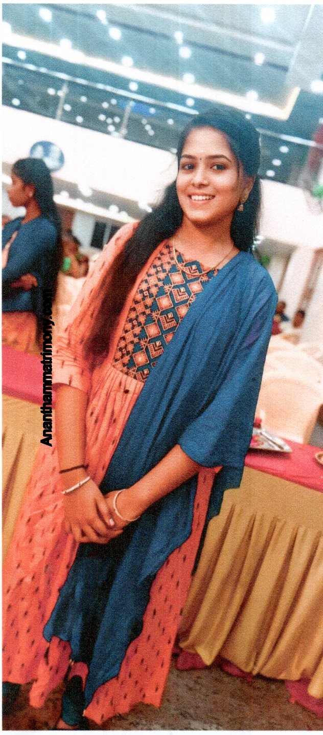 M மோனிஷா